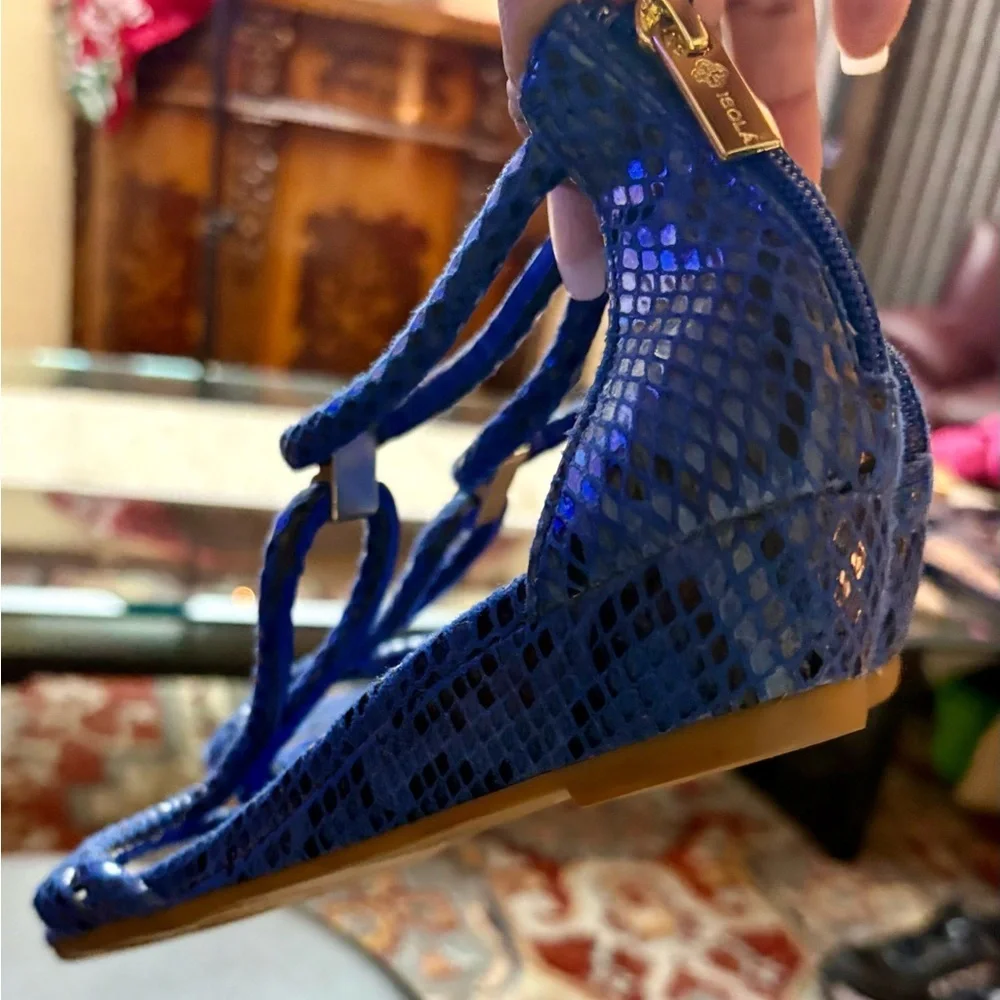 Wedge Isola straps shoes , leather in blue color, size 6.5